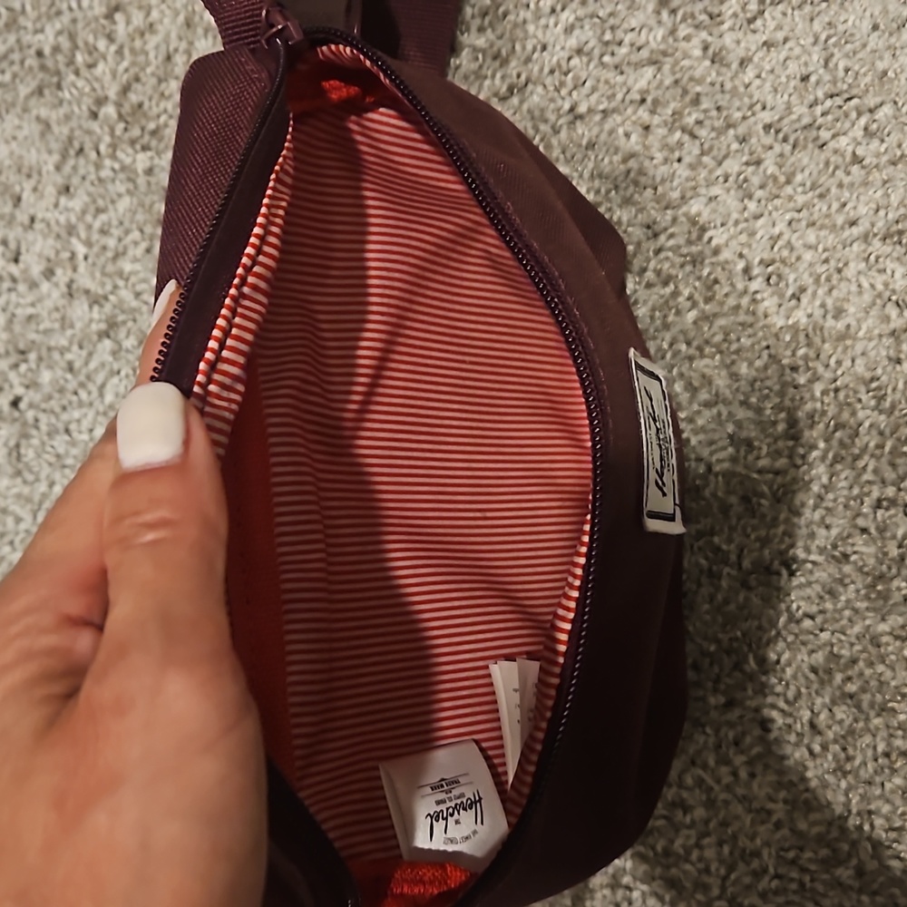 Herschel fanny pack - Picture 3 of 6